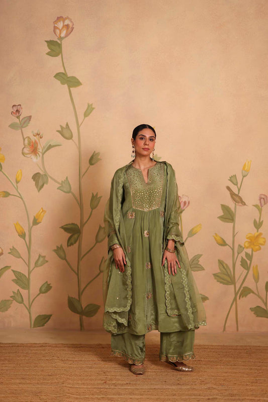 Kamla silk kurta set (Sage green)